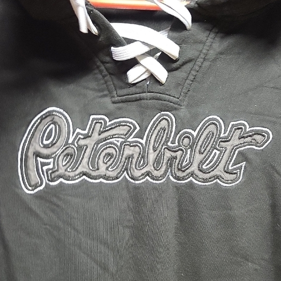 4xl Peterbilt Black Logo Hoodie Pennant - Picture 3 of 5